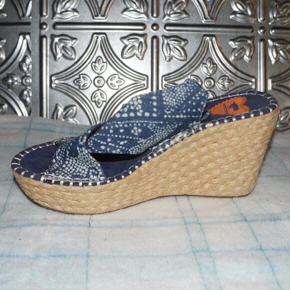 Rocketdog Size 7.5 Blue and White Rope Wedge Sandals Open Toe - Picture 4 of 7
